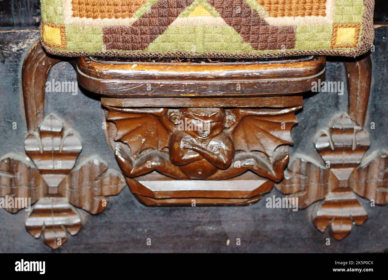 Quirky misericord in Great Malvern Priory, Great Malvern, Worcestershire Stock Photo