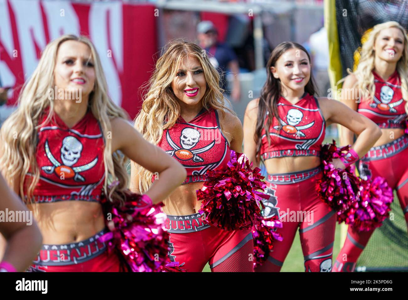 2,118 Tampa Bay Buccaneers Cheerleaders Photos & High Res Pictures