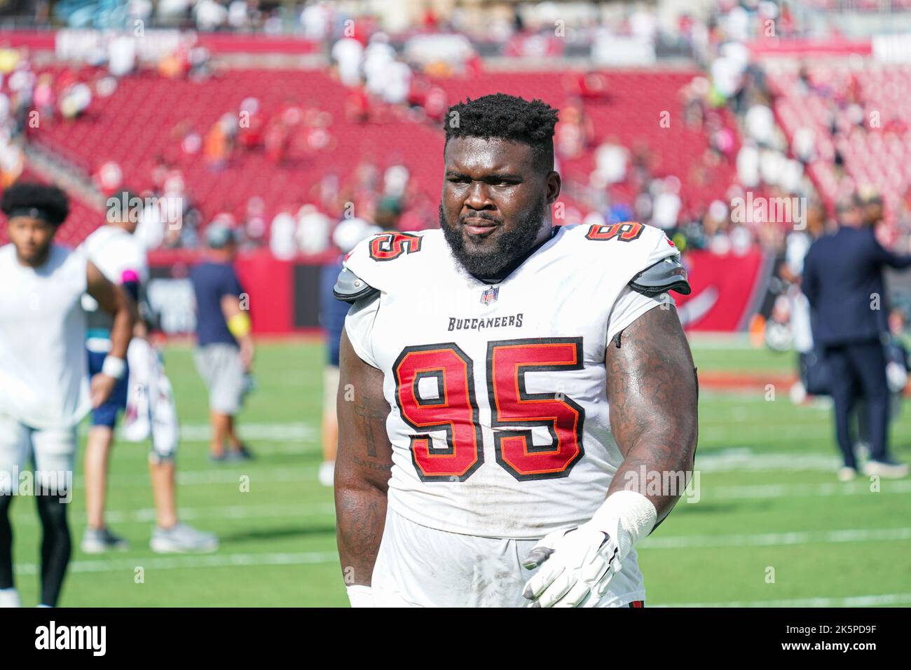 Tampa bay buccaneers stadium hi-res stock photography and images - Alamy