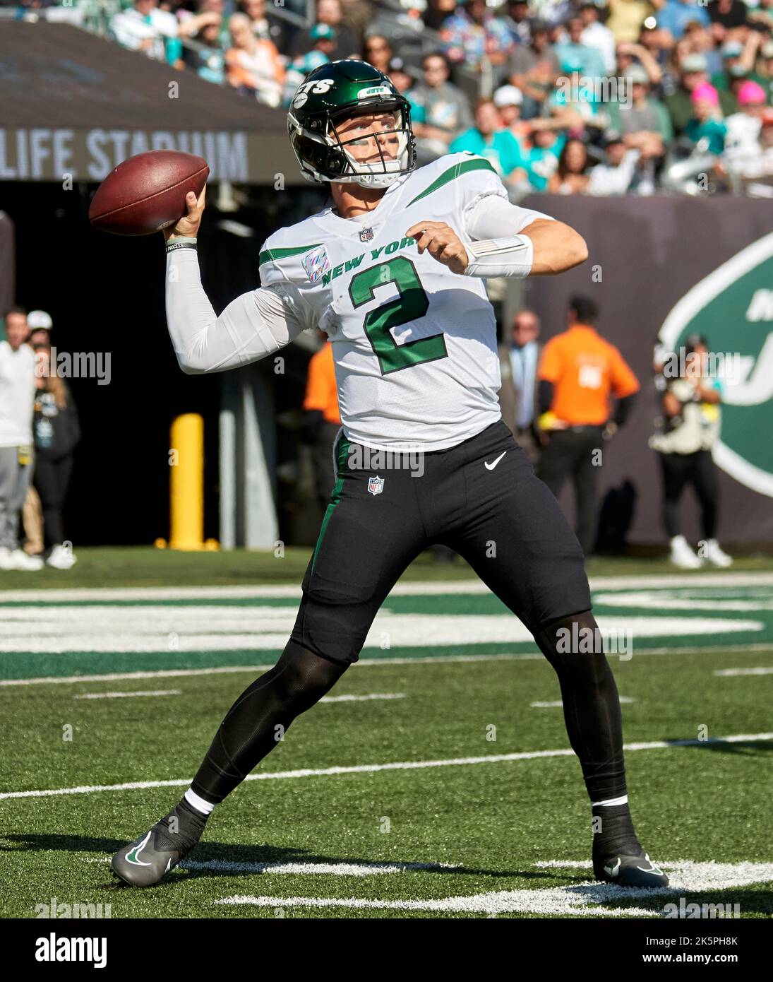 Zach wilson dolphins hires stock photography and images Alamy