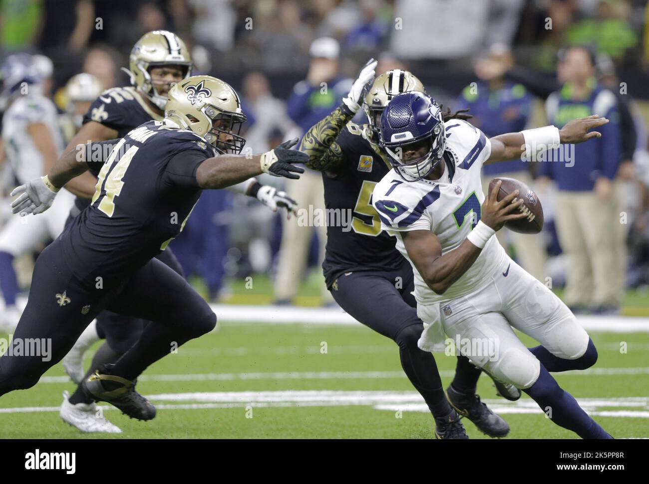 New Orleans Saints linebacker Demario Davis (56) in action during an NFL  football game against the Seattle Seahawks, Sunday, Oct. 9, 2022, in New  Orleans. (AP Photo/Tyler Kaufman Stock Photo - Alamy