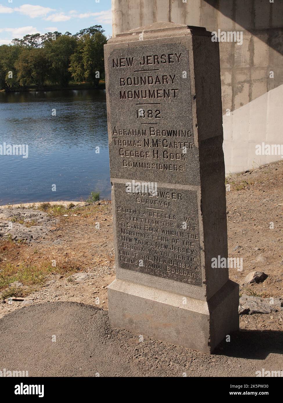 Tri-state boundary marker on the Delaware River between, New York, New Jersey and Pennsylvania. Stock Photo