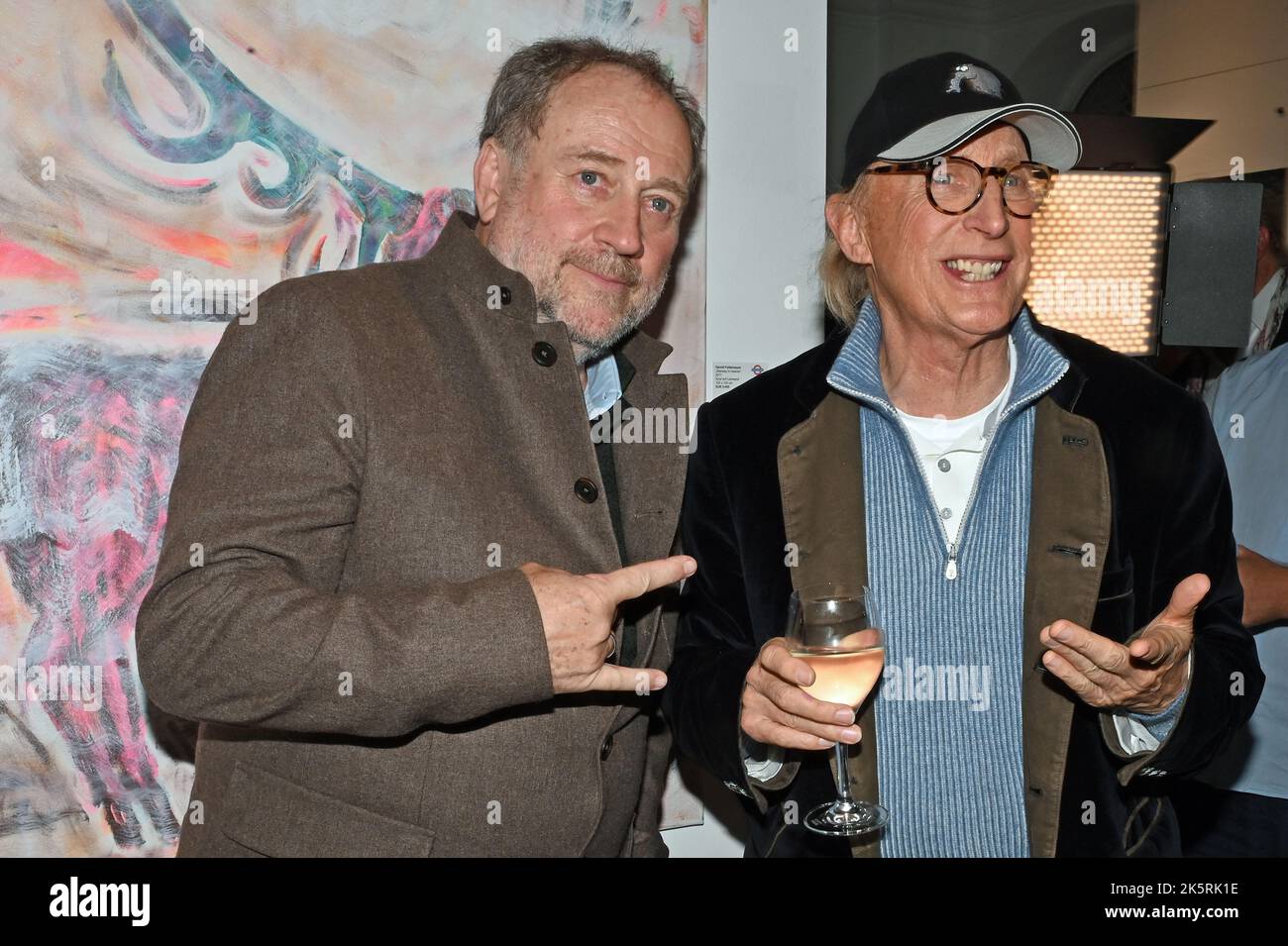 Munich, Germany. 09th Oct, 2022. Comedian Otto Walles (r) and host and