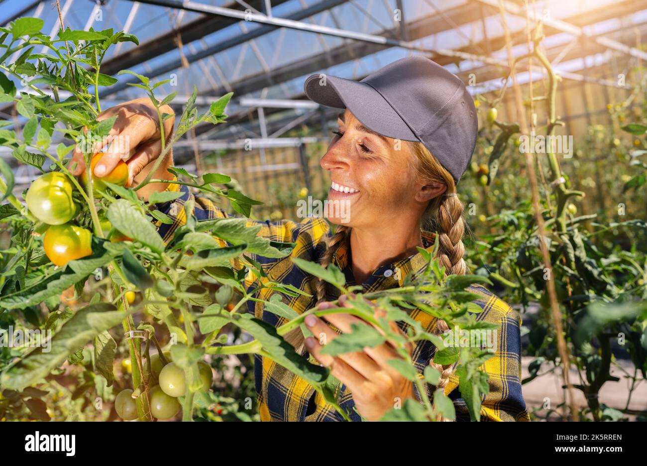 Friendly smiling farm worker hi-res stock photography and images - Alamy