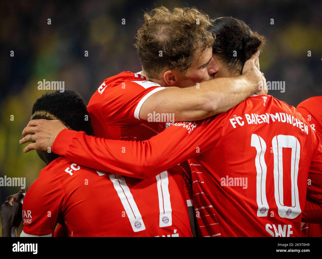 Dortmund, 08.10.2022 Torjubel: Leon Goretzka (Muenchen) küsst Leroy Sane (Muenchen) Borussia Dortmund - Bayern München Fussball; Saison 2022/23  Foto: Stock Photo