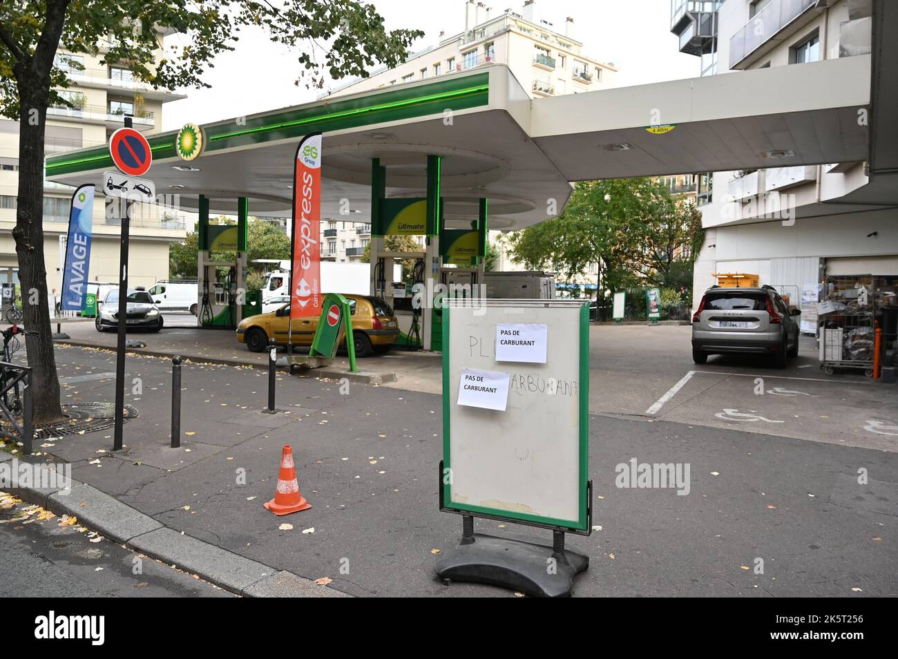 Out of service gas station in the center of Paris due to fuel shortage