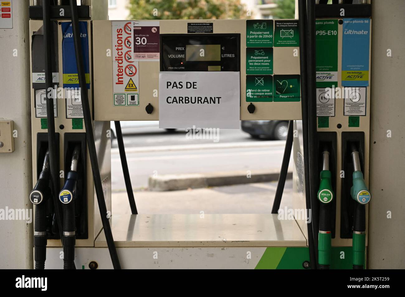 Out of service gas station in the center of Paris due to fuel shortage
