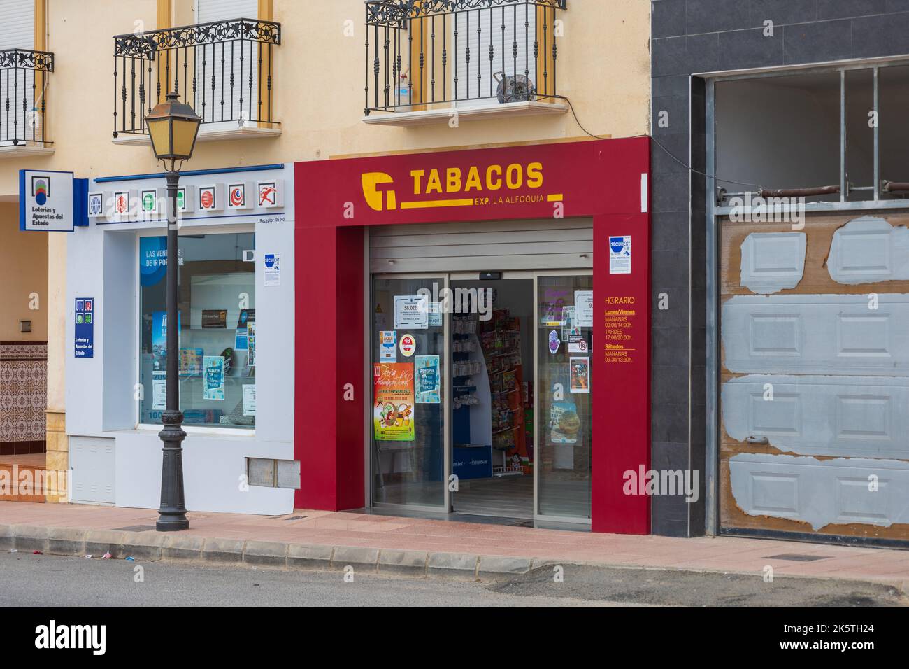 Tabac Shop State tobacco outlets hi-res stock photography and images - Alamy