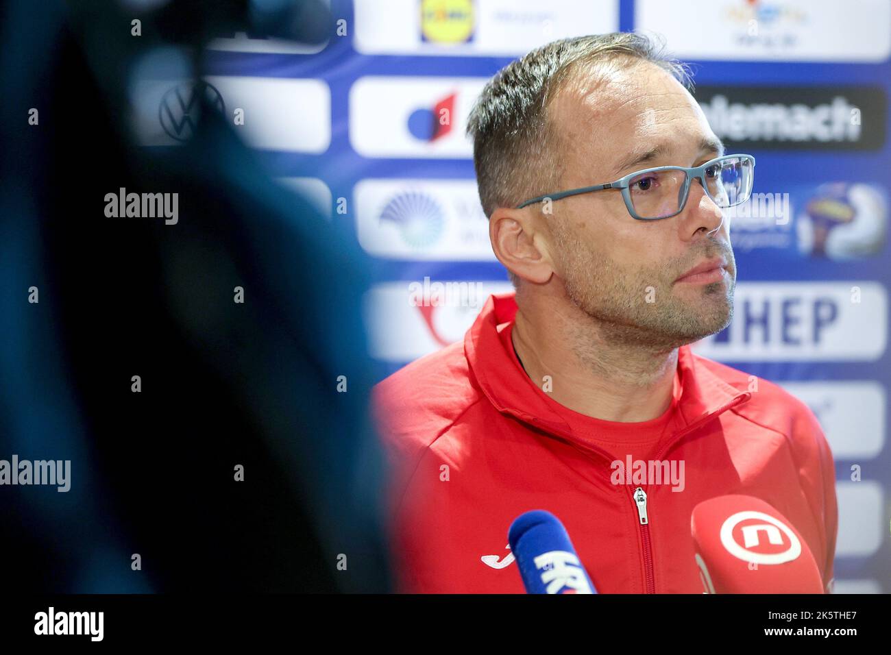 Headcoach Of The Croatian National Handball Team Hrvoje Horvat Makes A headcoach-of-the-croatian-national-handball-team-hrvoje-horvat-makes-a