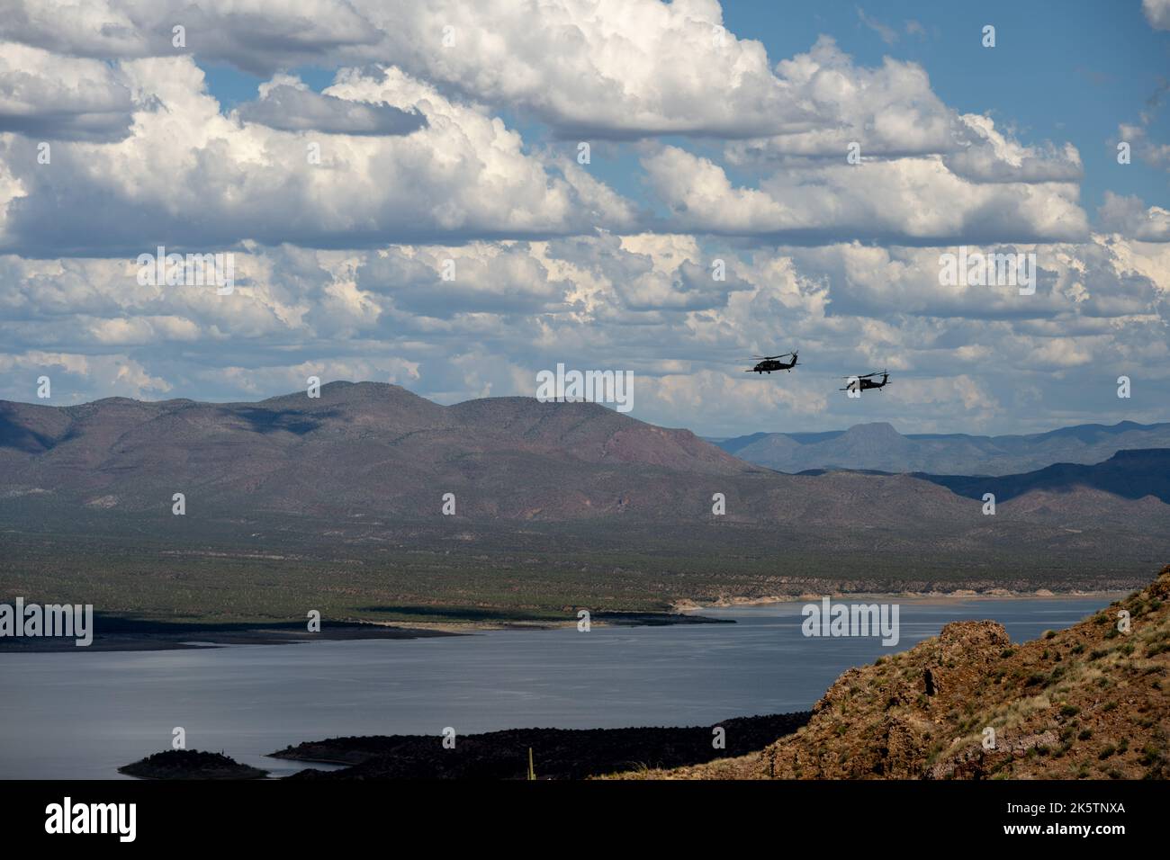 Black hawk helicopters hi-res stock photography and images - Alamy