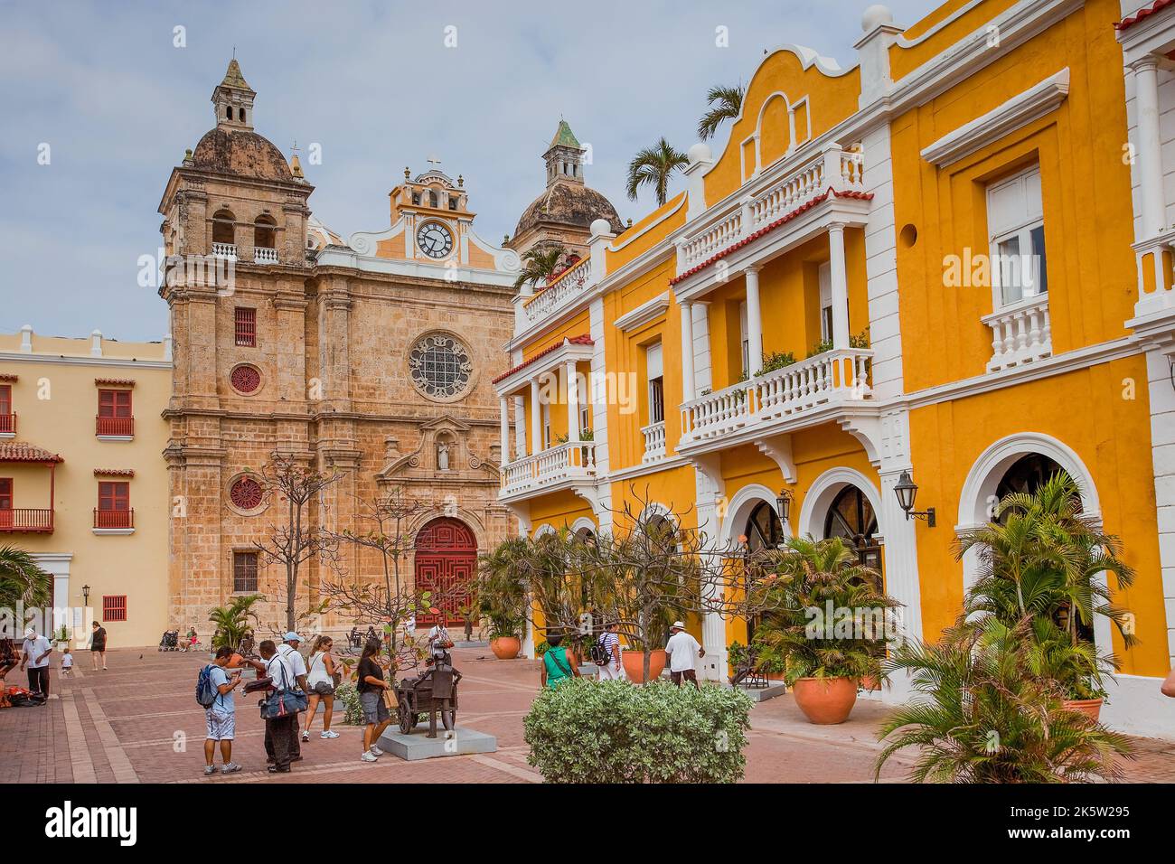 Colombia, the old city of Cartagena is within walls and protected by UNESCO world heritage status.Plaza de San Pedro Clavero and the Iglesia de San Pe Stock Photo