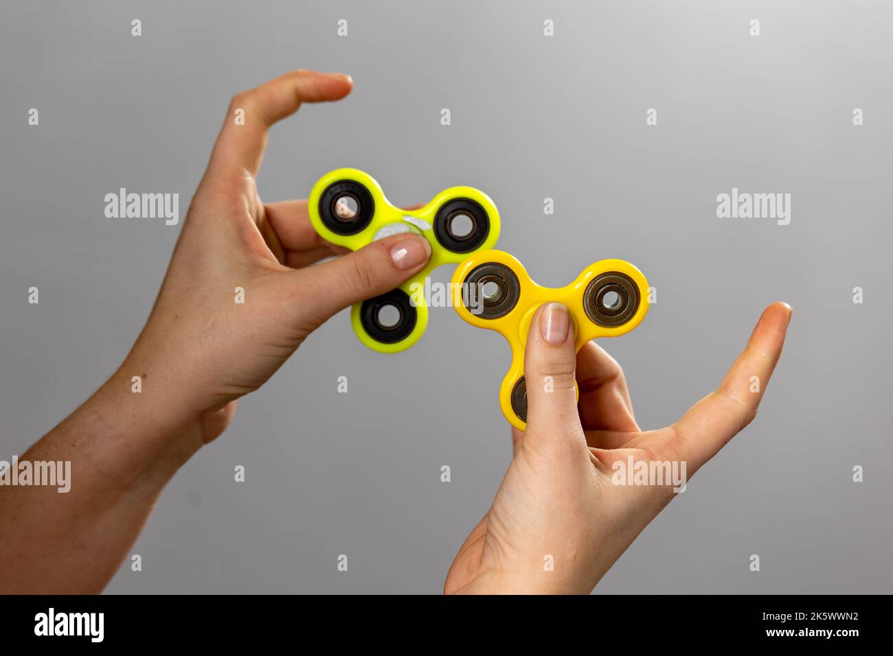 Fidget spinner child hi-res stock photography and images - Page 2