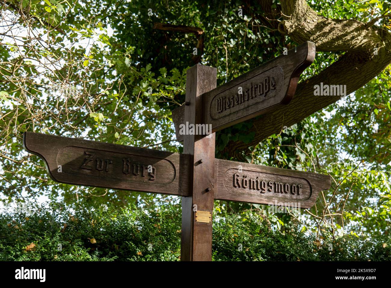 Hiking path sign to the Königsmoor raised bog near Hagen im Bremischen, Cuxhaven, Lower Saxony, Germany Stock Photo