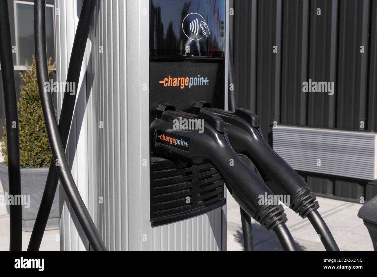 Indianapolis Circa October 2022 ChargePoint EV Charging Station