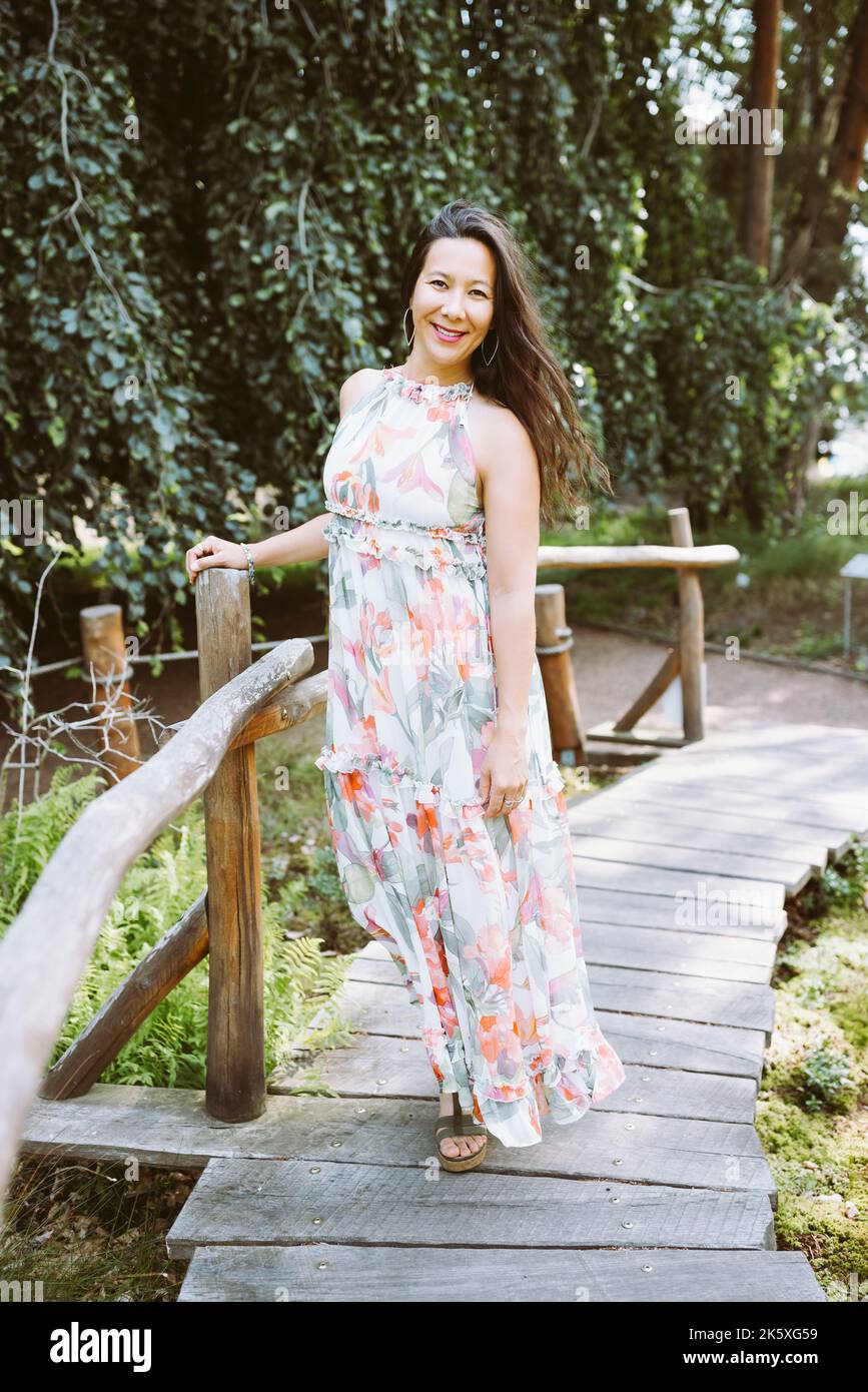fall maxi dress near me Floral Maxi Dress, Fall Brown Autumn Long Flowers Spaghetti Straps Women Sleeveless Casual Cute Designer Elegant Plus Size Cocktail Designer 5XL /