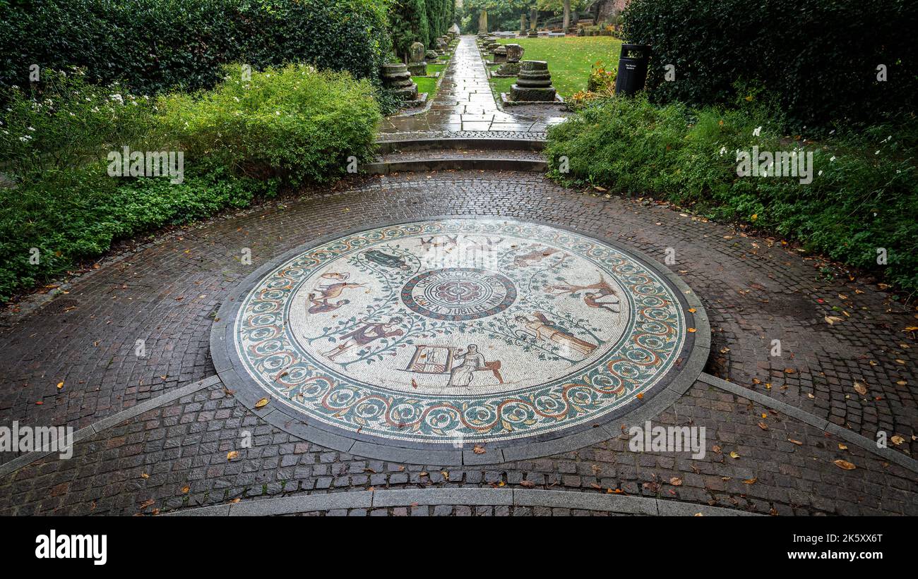 Roman style mosaic to commemorate the Queen Elizabeth II's Silver Jubilee in 2010 in the Roman gardens, Chester, Cheshire, UK on 6 October 2022 Stock Photo
