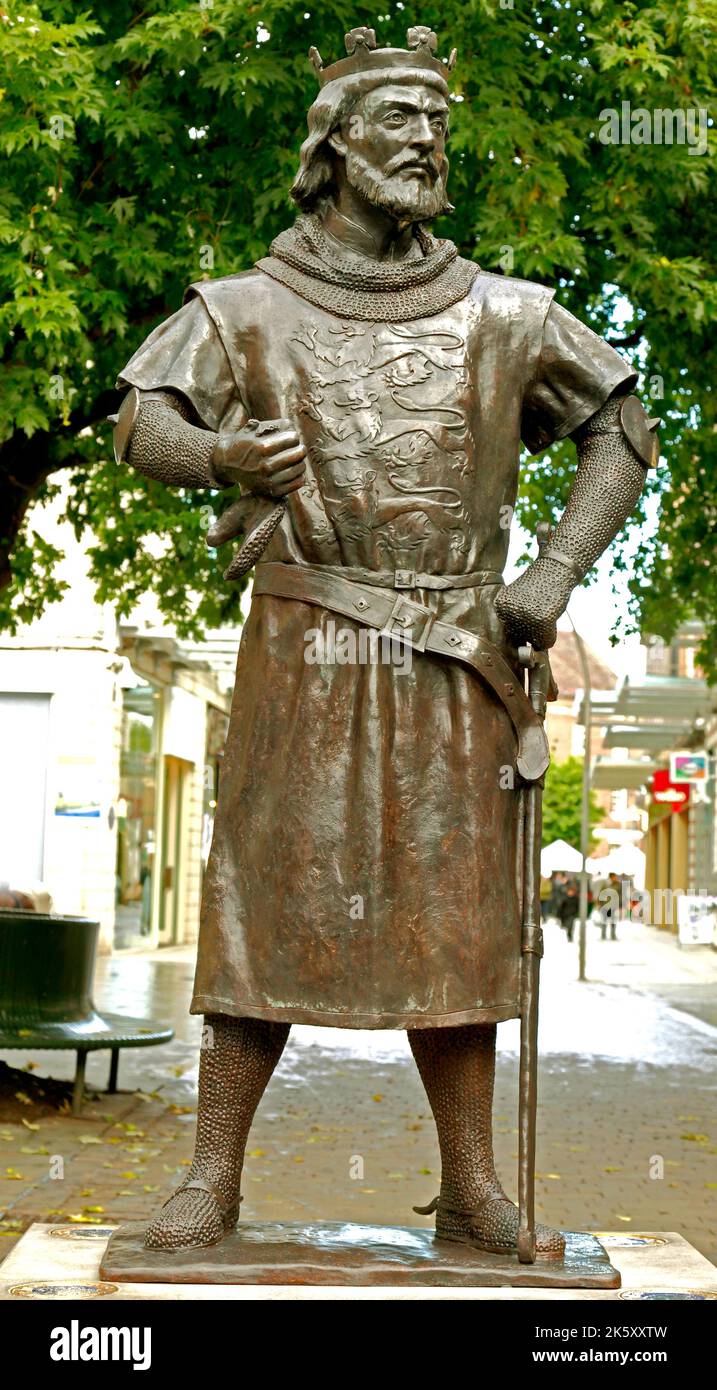 King John statue, Kings Lynn town centre, Norfolk, sculpture by Alan Beattie Herriot, 2016,  erected to commemorate 800th anniversary of his death Stock Photo