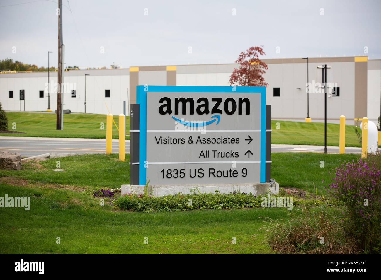 Schodack, New York, USA. 10 October, 2022. Amazon Labor Union members