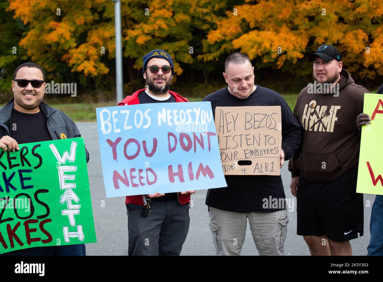 Schodack, New York, USA. 10 October, 2022. Amazon Labor Union members and supporters rally at