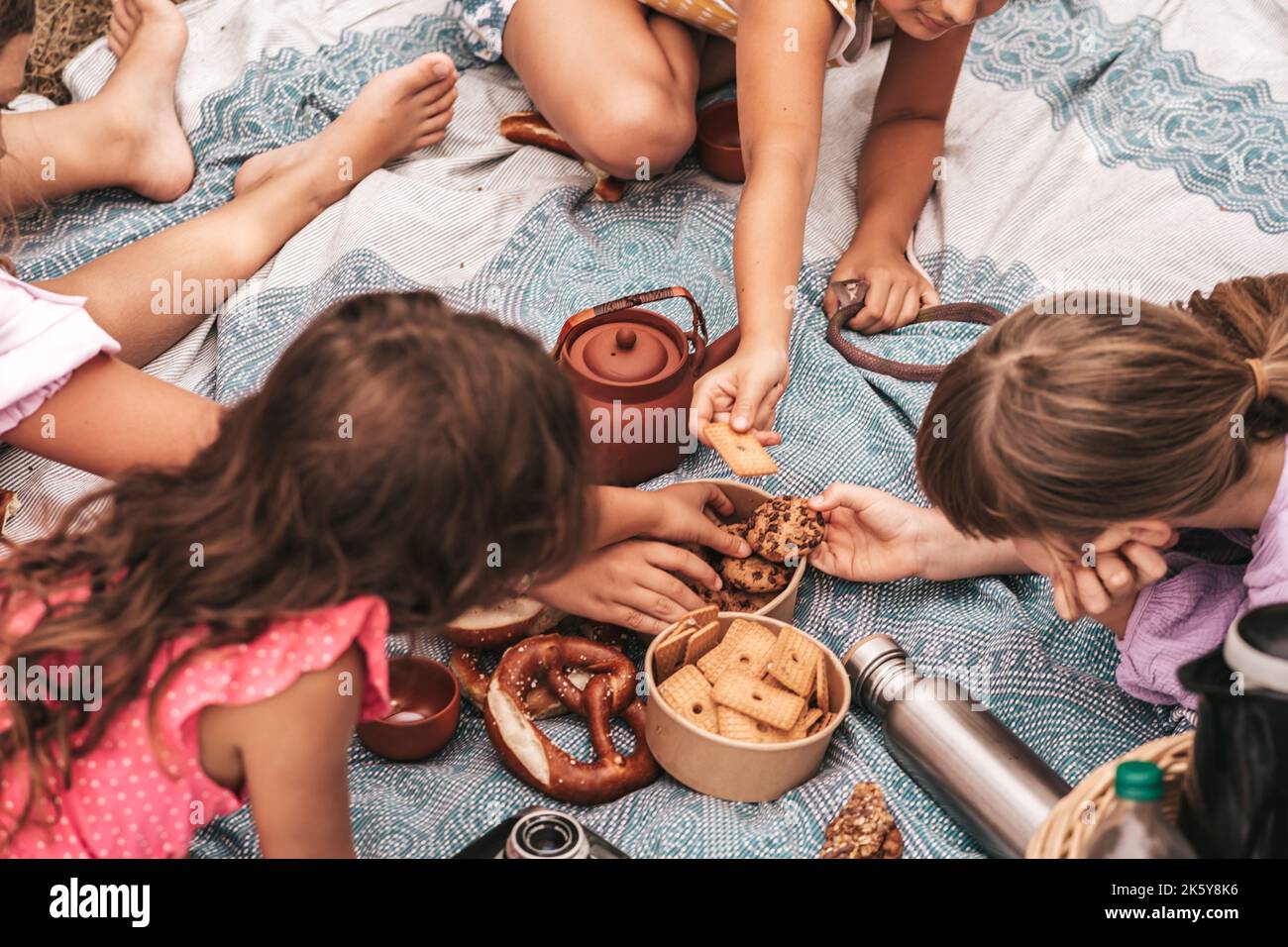 Children picnic multiracial hi-res stock photography and images - Alamy