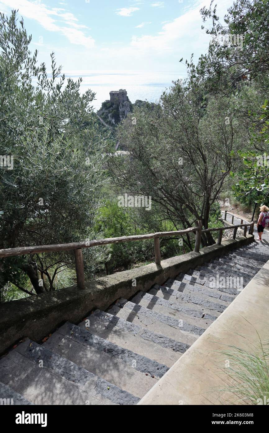 Sentiero in mare hi-res stock photography and images - Alamy
