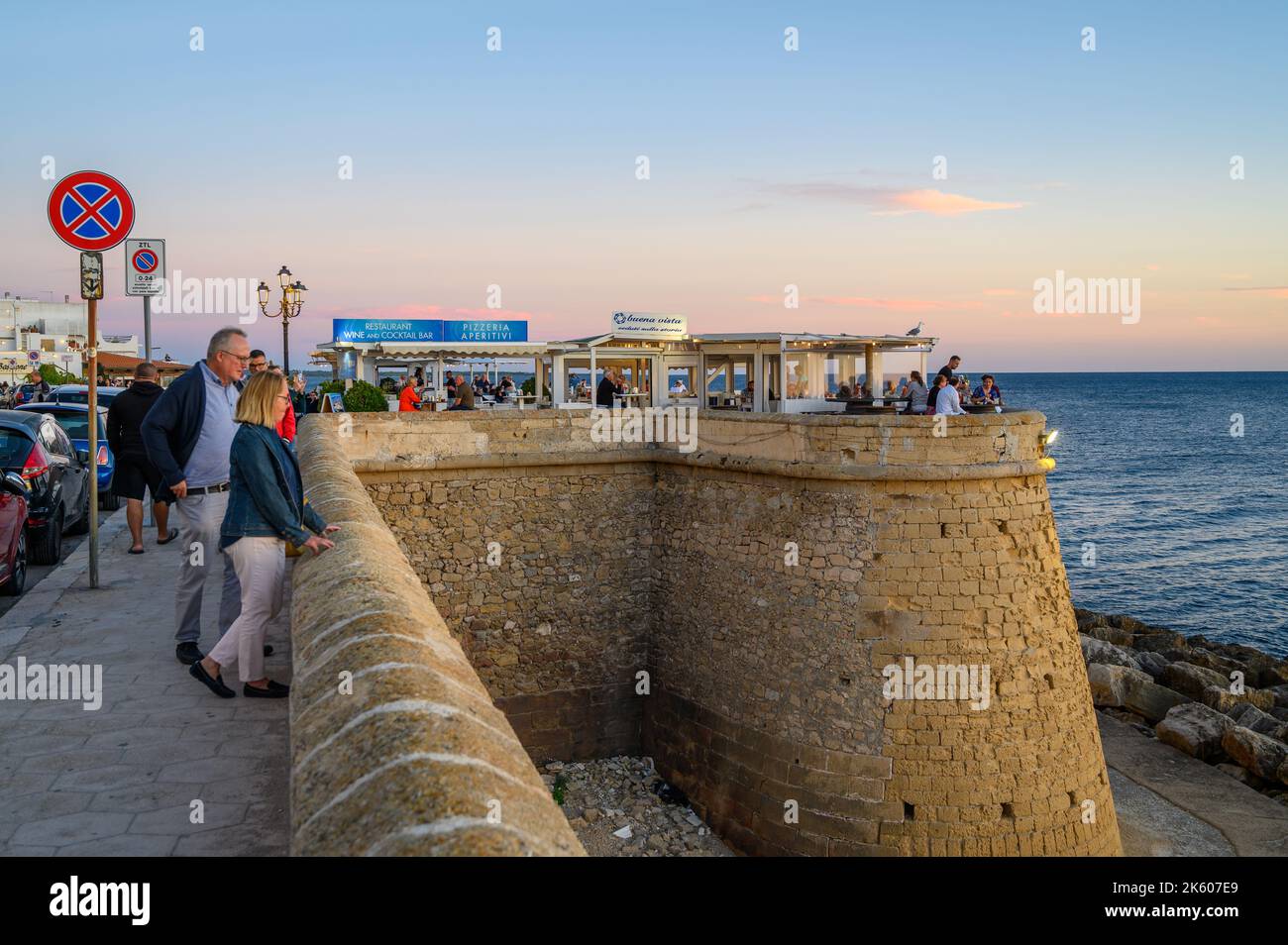 People enjoying food and drinks at Buena Vista outdoor restaurant on