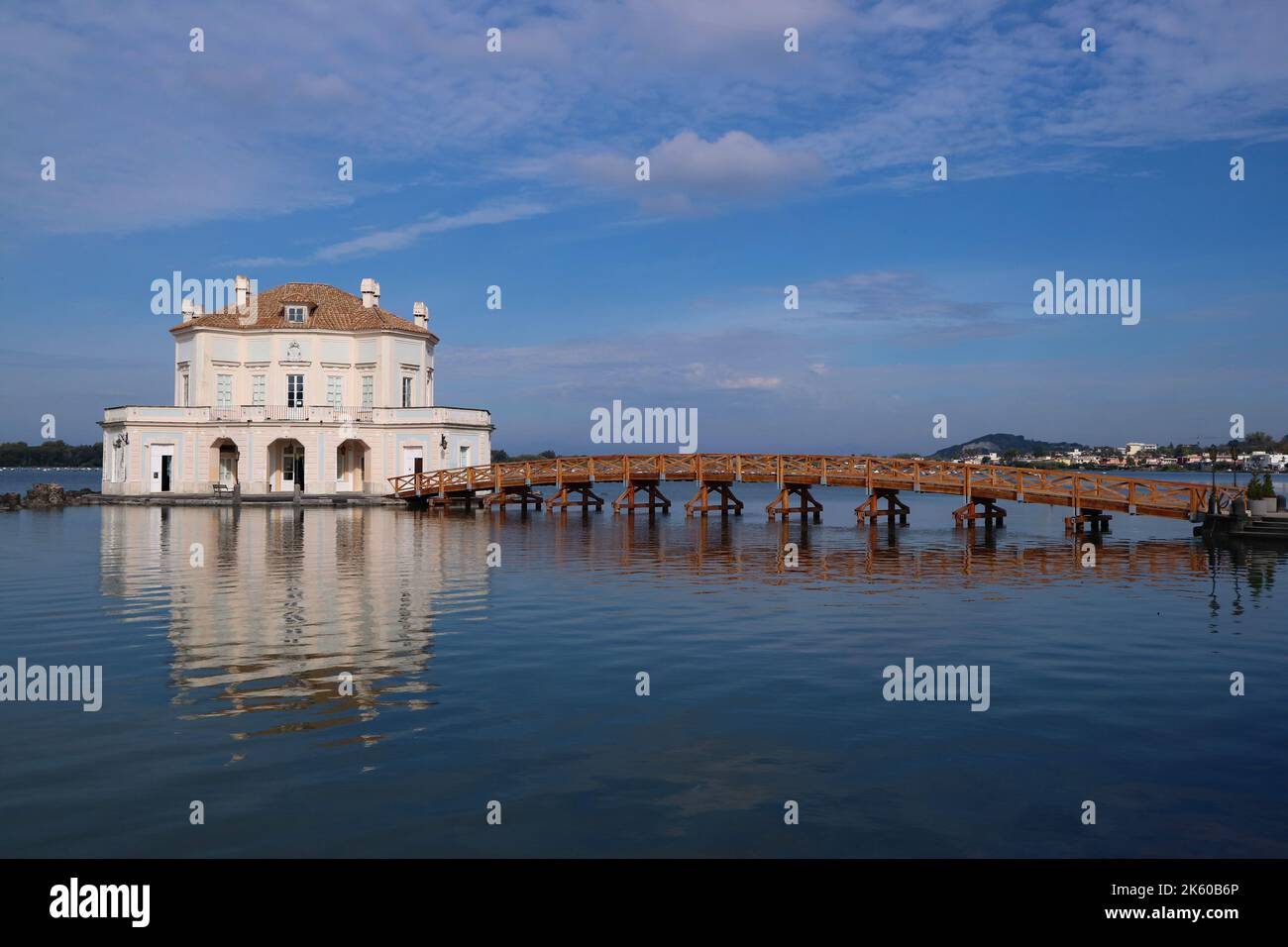 2377 Kings Lake Blvd Naples, FL 34112 | MLS 225079093, image size:1300x956