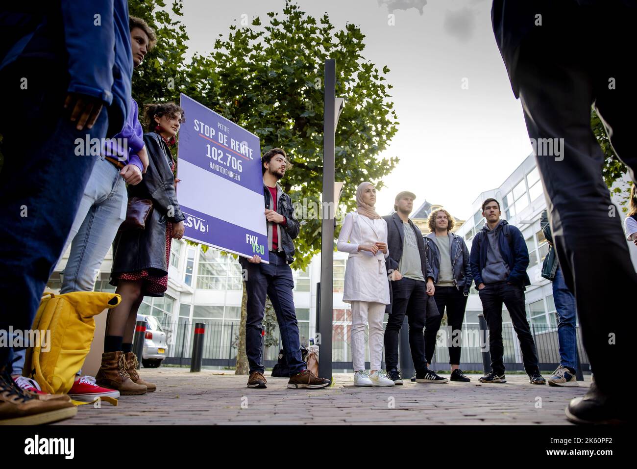 20221011 120631 THE HAGUE Students during the presentation of a