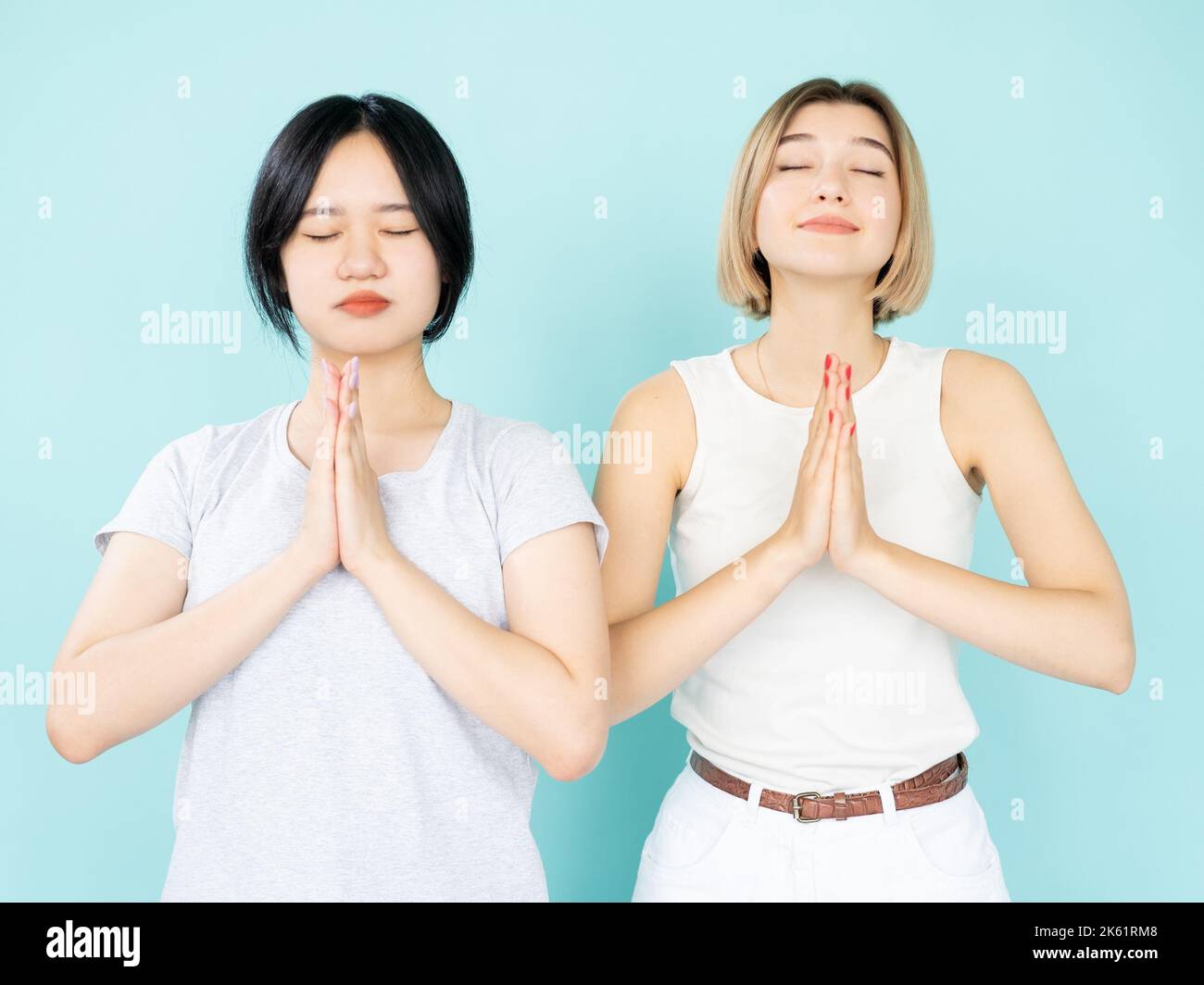 catch zen inspired female friends harmony mind Stock Photo Alamy