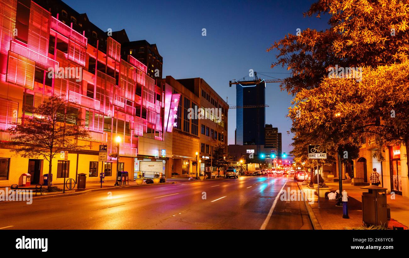 Lexington, Kentucky, October 16, 2016: Evening traffic on Main Street in downtown Lexington, Kentucky Stock Photo