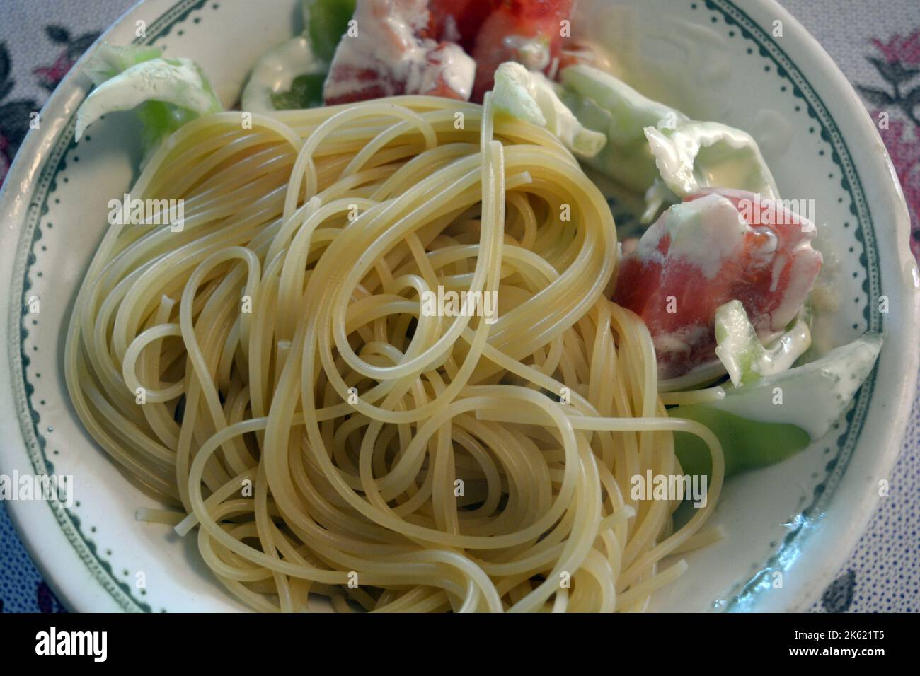Food preparation, Italian spaghetti made from durum wheat and fresh