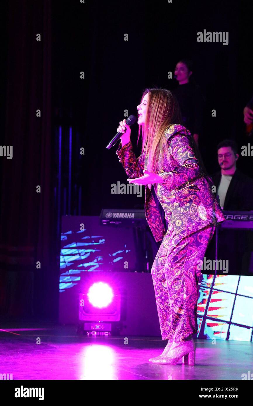 NYC, NY: October 11, 2022,  (NEW) Myriam Hernandez performed live Ã¢â‚¬Å“Mi ParaisoÃ¢â‚¬Å“ at United Palace in New York. October 10, 2022, New York, USA: Myriam Hernandez performed live Ã¢â‚¬Å“Mi ParaisoÃ¢â‚¬Å“ at the United Palace in NYC. Myriam is a Chilean singer-songwriter and she is known throughout the Spanish-speaking world for her romantic ballads. In addition Myriam was nominated to obtain a Latin Music Award. The 23rd annual Latin Grammys are set to take place Nov. 17 and will return to Las Vegas. The Latin Grammys ceremony is set to broadcast live from the Michelob Ultra Arena at Ma Stock Photo