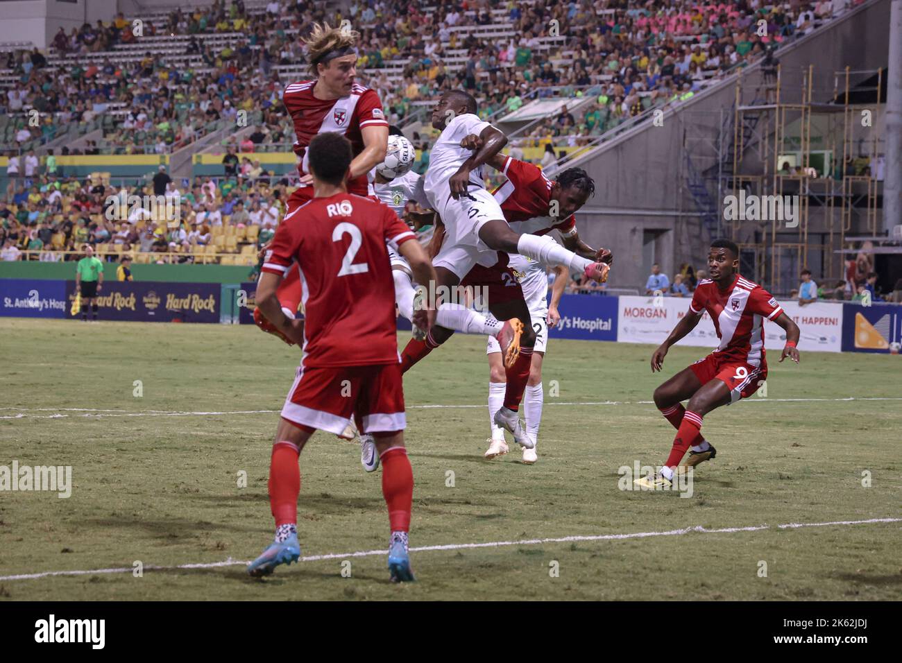 St. Petersburg, FL USA; A very happy Tampa Bay Rowdies forward Juan Tejada  (9) and midfielder Lewis Hilton (4) after a USL Eastern Conference Champi  Stock Photo - Alamy