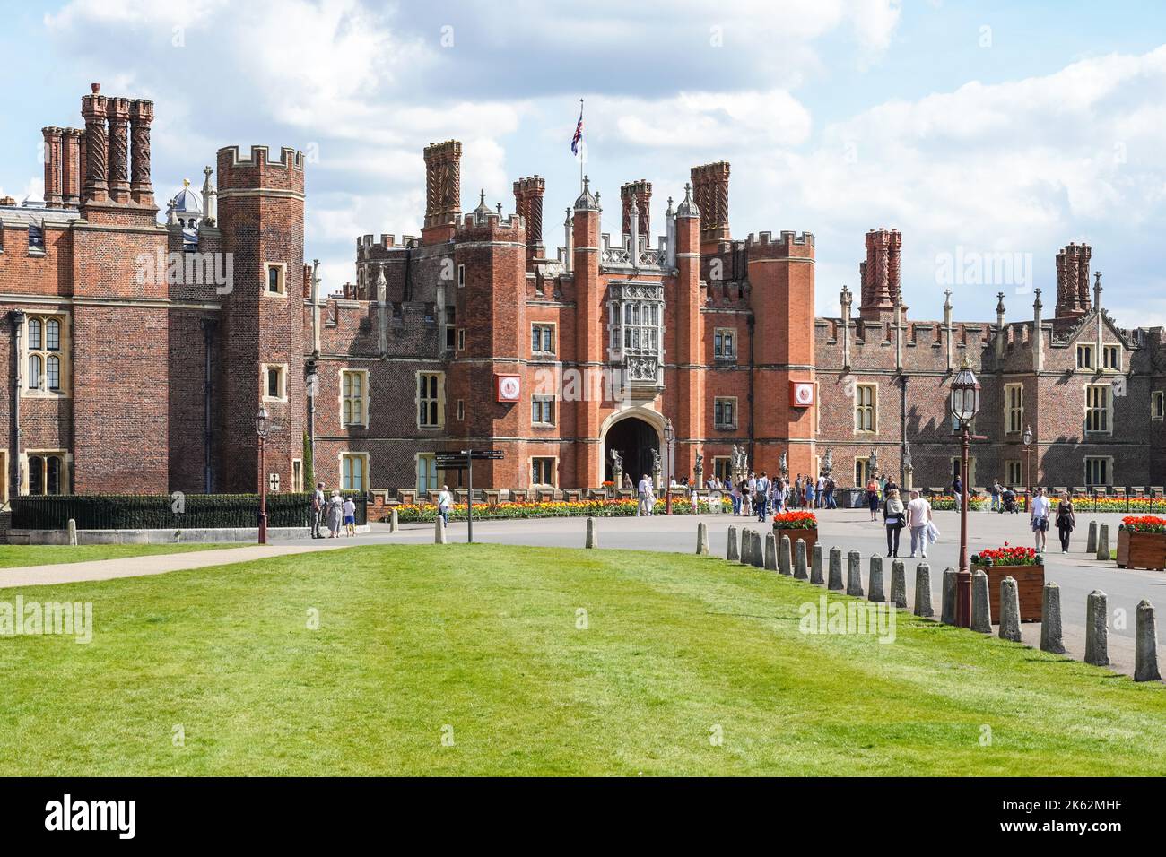 Main entrance to Hampton Court Palace, The Tudor Great Gatehouse, Richmond upon Thames, London, England United Kingdom UK Stock Photo