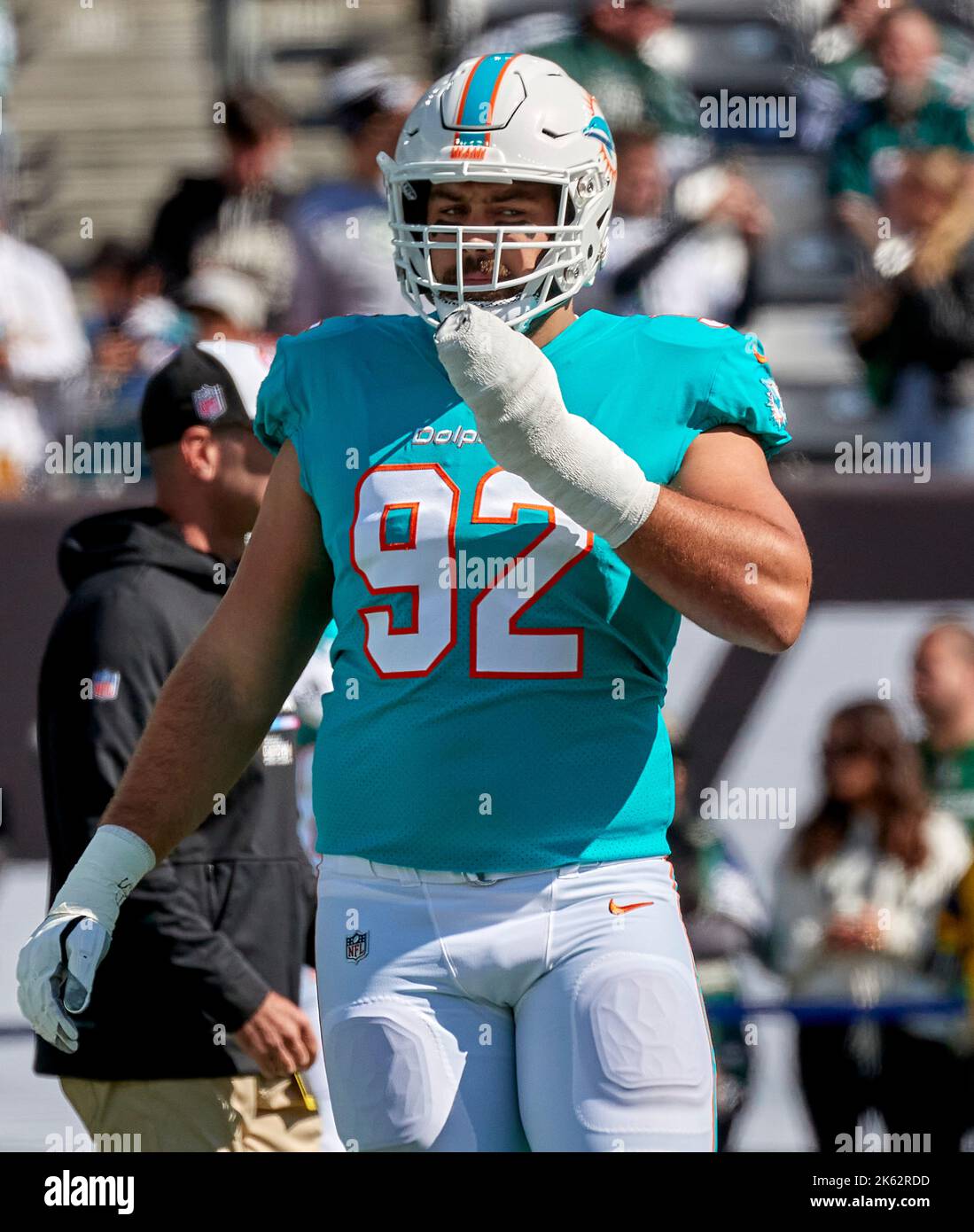 Jacksonville, FL, USA. 30th Sep, 2018. New York Jets offensive guard James  Carpenter (77) during 2nd half NFL football game between the New York Jets  and the Jacksonville Jaguars. Jaguars defeated Jets