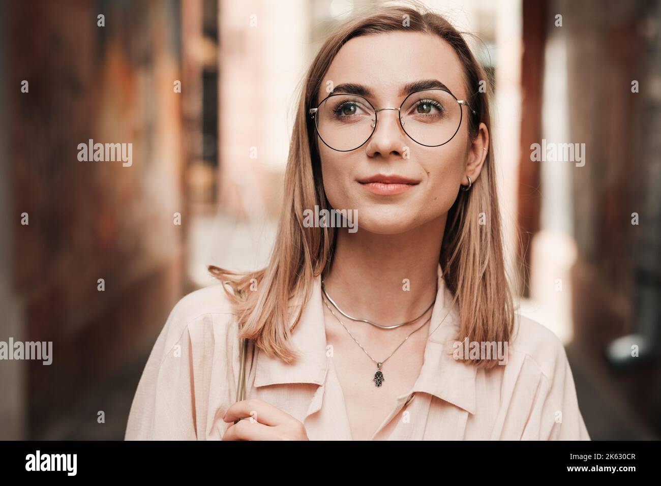 Stylish blonde girl hi-res stock photography and images - Alamy