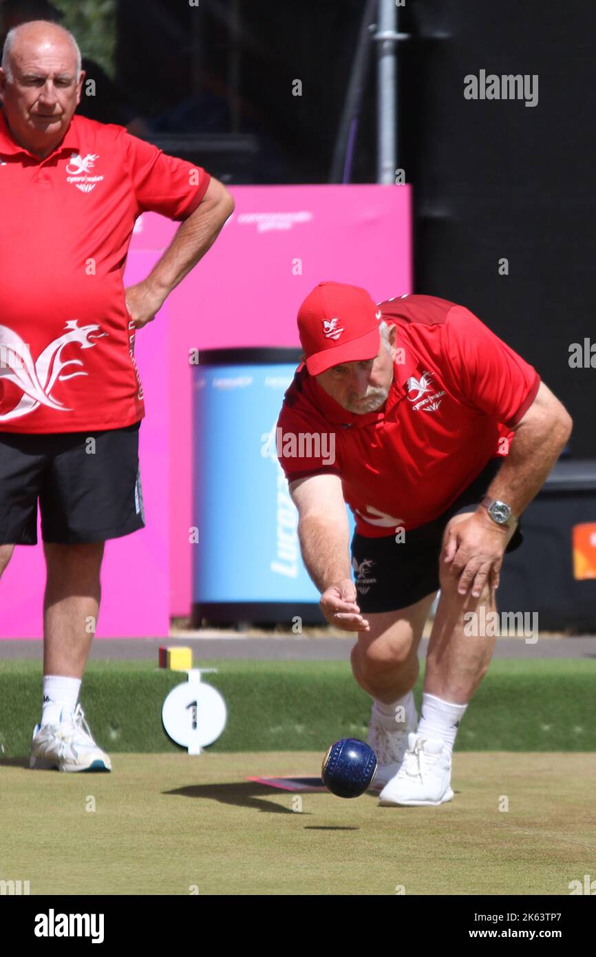Gordon LLEWELLYN (Skip) of Wales (pictured) v Scotland in the Para Mixed Pairs B2/B3 - Gold Medal Match in the lawn bowls at the 2022 Commonwealth games at Victoria Park, Royal Leamington Spa. Stock Photo