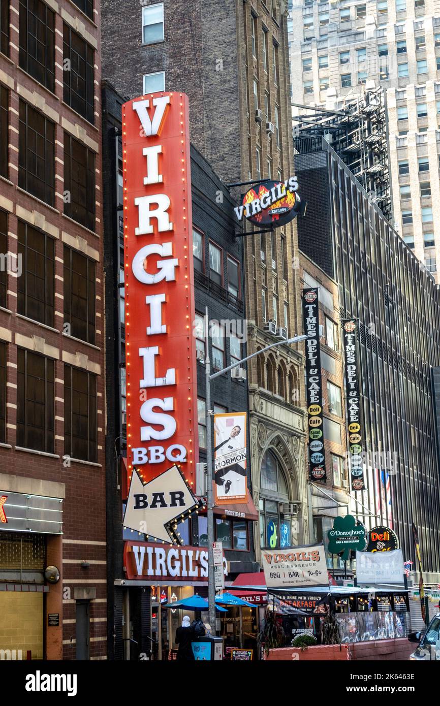 Virgil's BBQ & Bar, NYC, USA  2022 Stock Photo
