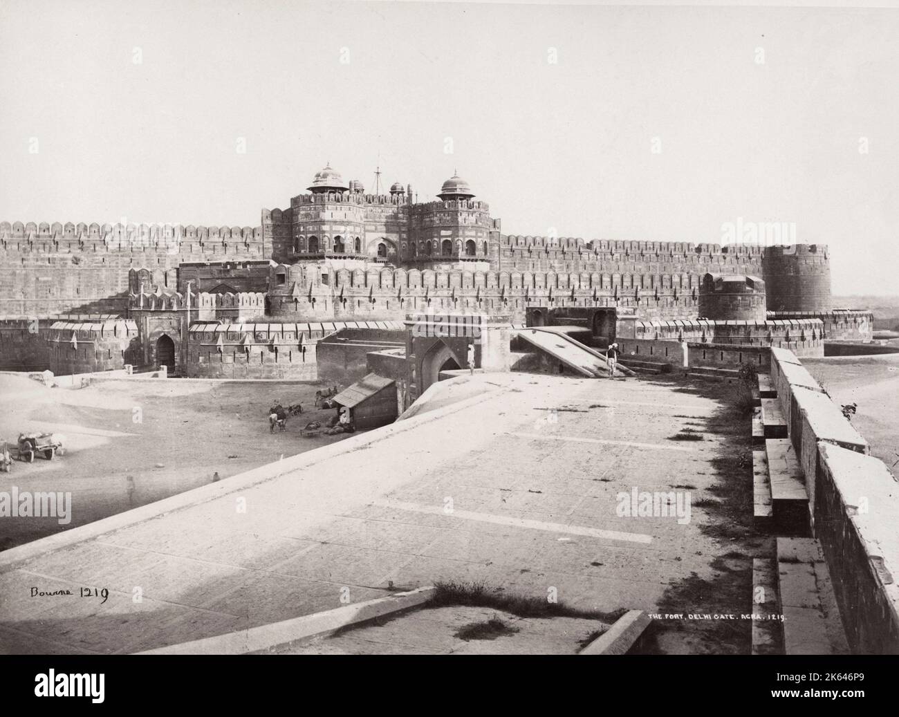 c.1900 vintage photograph: Agra, the Fort, Delhi Gate, Samuel Bourne photograph. Stock Photo