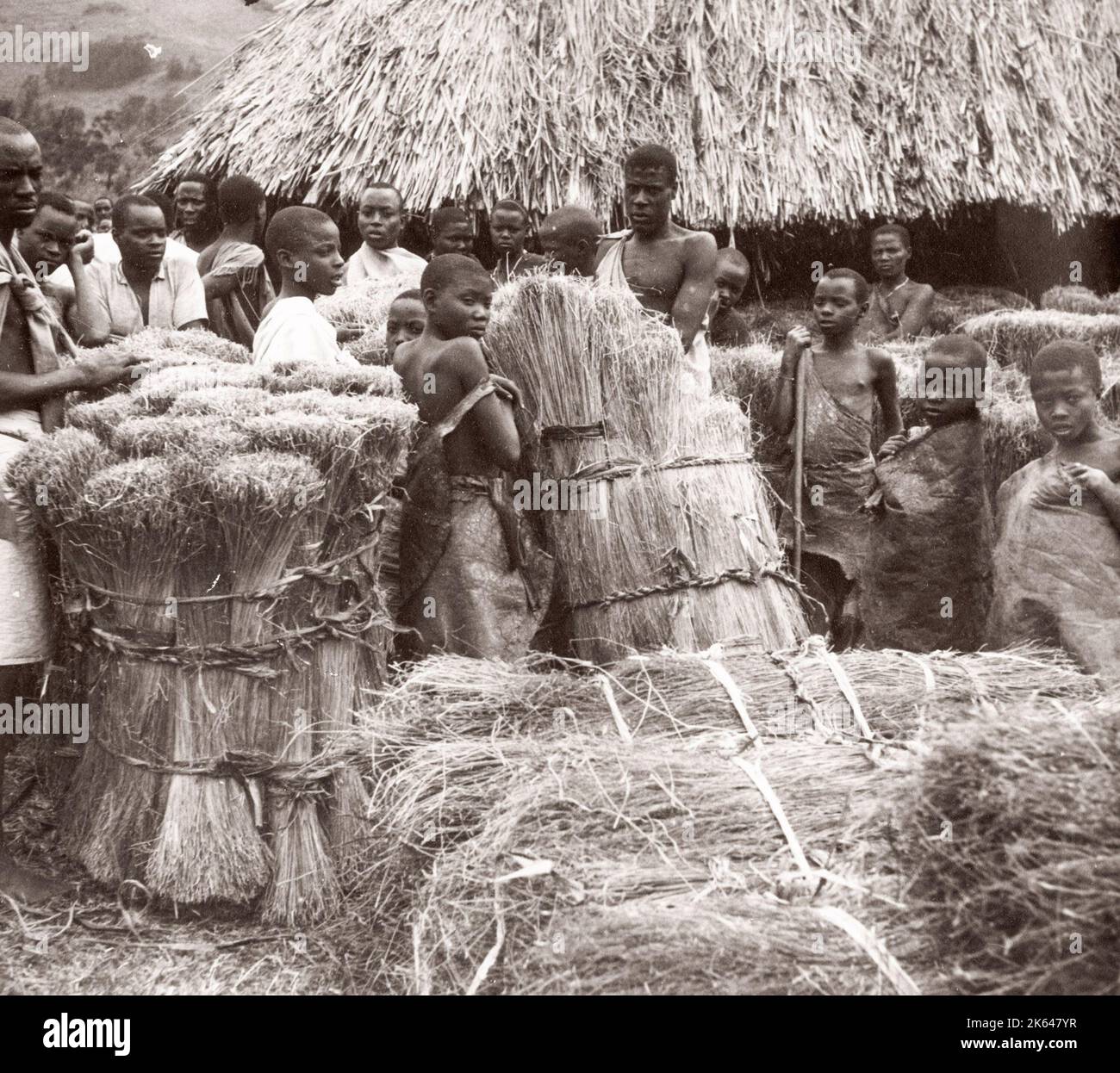 1940s East Africa - Uganda - flax market Narusanje Photograph by a British army recruitment officer stationed in East Africa and the Middle East during World War II Stock Photo