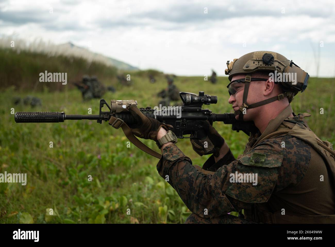 Republic of Korea Marines and U.S. Marine Corps Sgt. William Eldridge, a rifleman with Battalion Landing Team 2d Battalion, 5th Marines, 31st Marine Expeditionary Unit, provide security for an amphibious landing during KAMANDAG 6, Zambales, Philippines, Oct. 7, 2022. KAMANDAG is an annual bilateral exercise between the Armed Forces of the Philippines and U.S. military designed to strengthen interoperability, capabilities, trust, and cooperation built over decades of shared experiences. (U.S. Marine Corps photo by Cpl. Ujian Gosun) Stock Photo