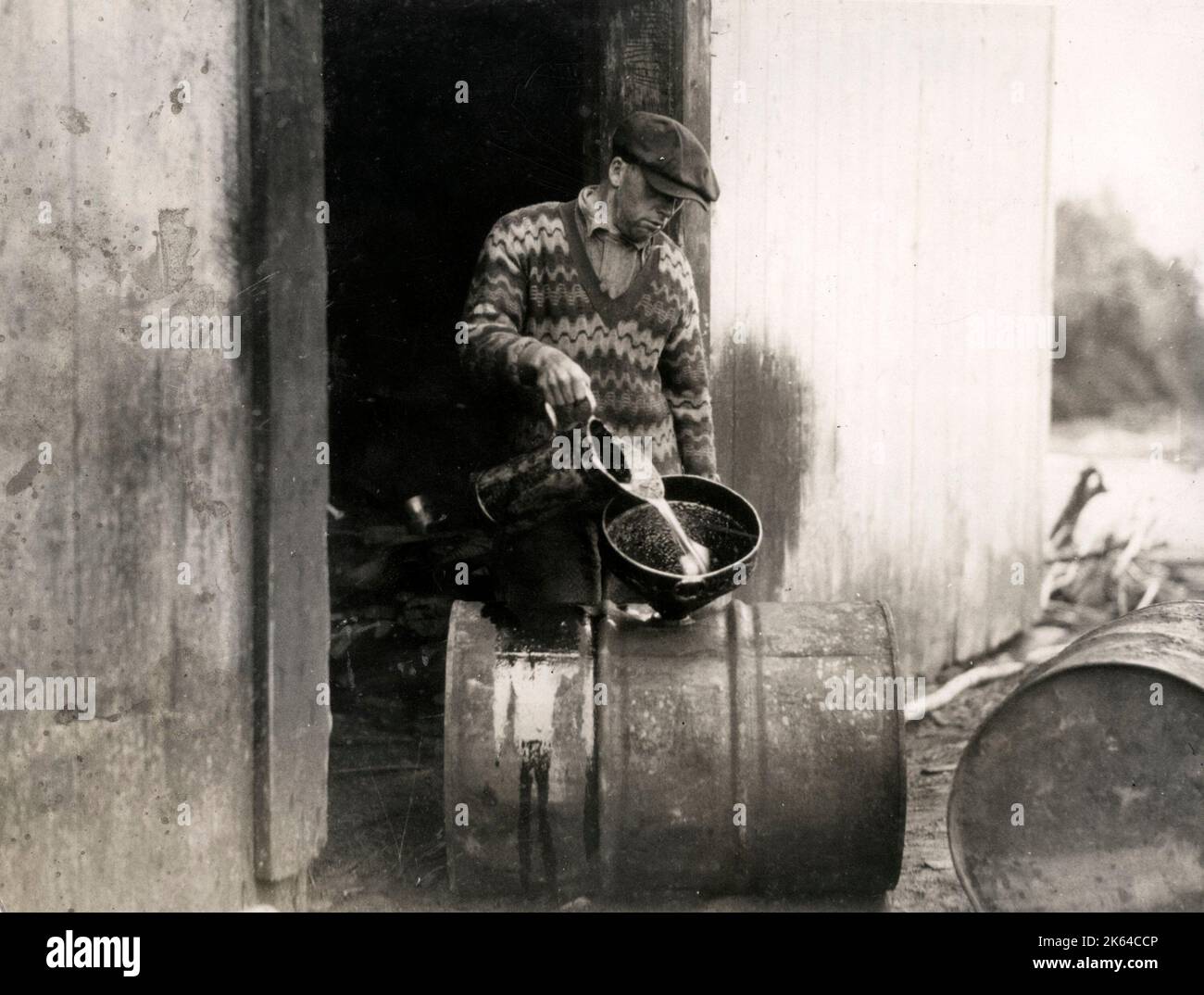 Whale oil barrels hires stock photography and images Alamy