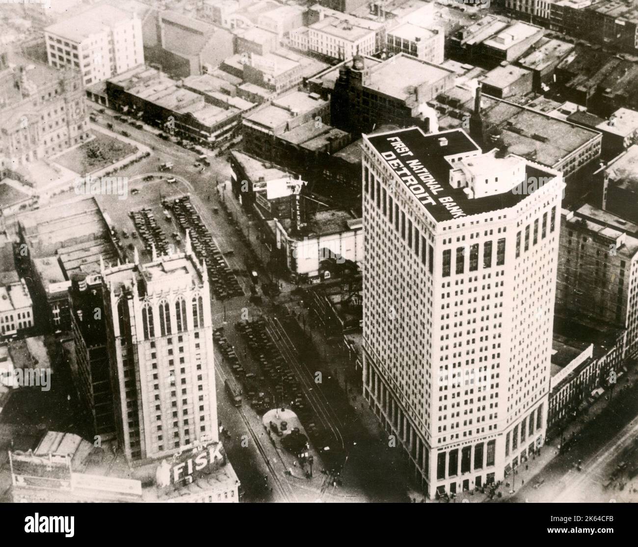 Early 20th century vintage press photograph - First National Bank and aerial view of Detroit Stock Photo