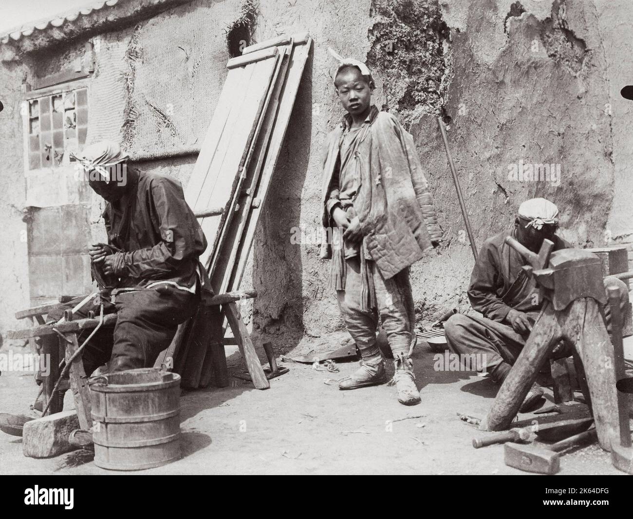 Early 20th century photograph Chinese carpenters, wood workers, China