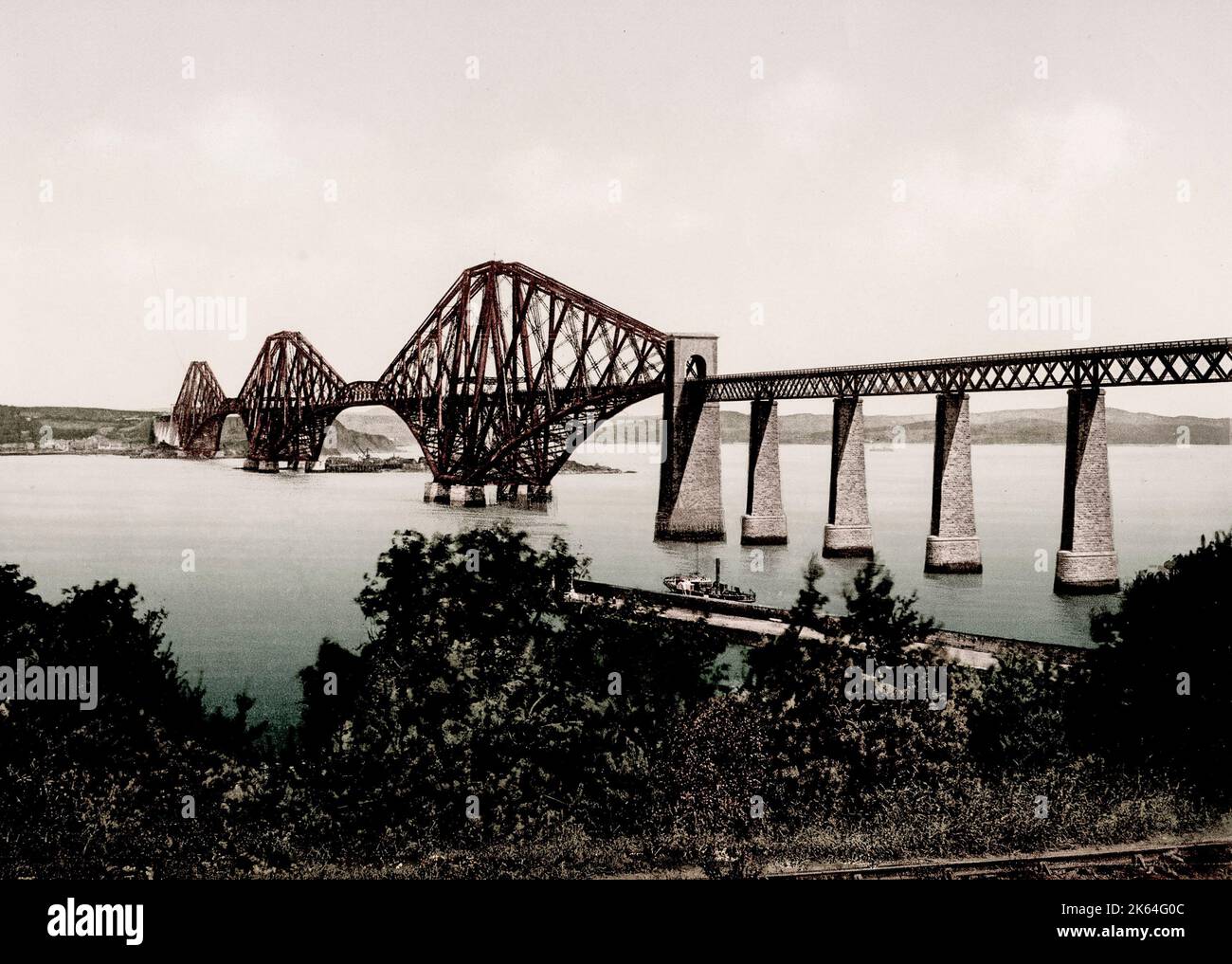 Vintage 19th century / 1900 photograph: the Forth Rail Bridge, over the River Forth, Scotland. Stock Photo