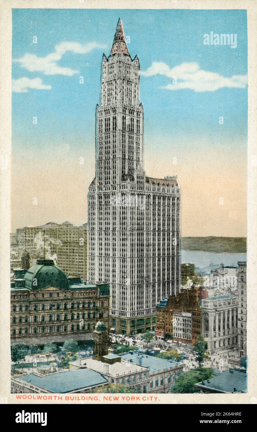 The Woolworth Building, 233 Broadway, Manhattan, New York City, USA. Designed by architect Cass Gilbert and constructed between 1910 and 1912 - an early skyscraper, which was the tallest office building in the world on construction. Stock Photo