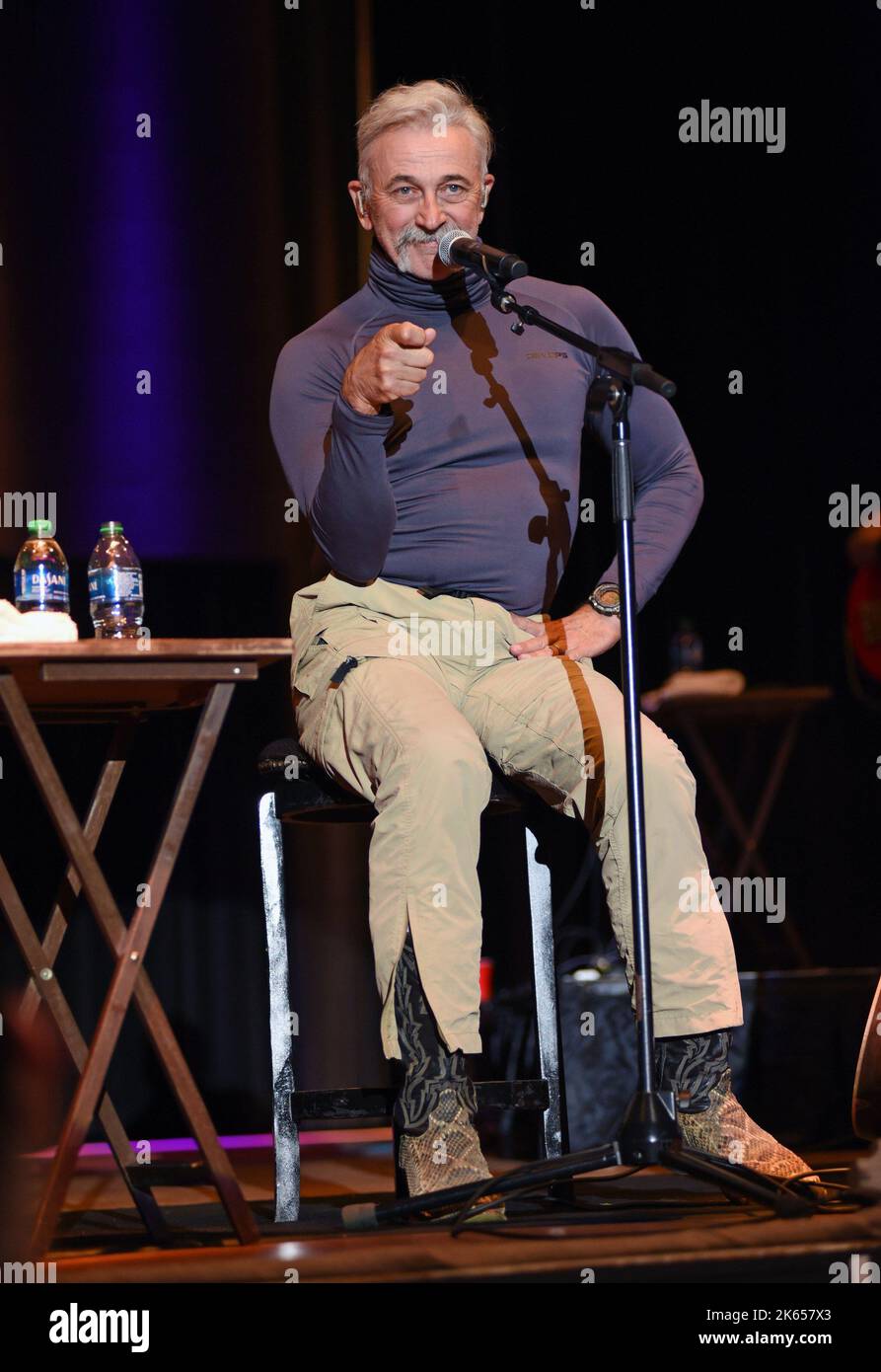 Aaron tippin hires stock photography and images Alamy