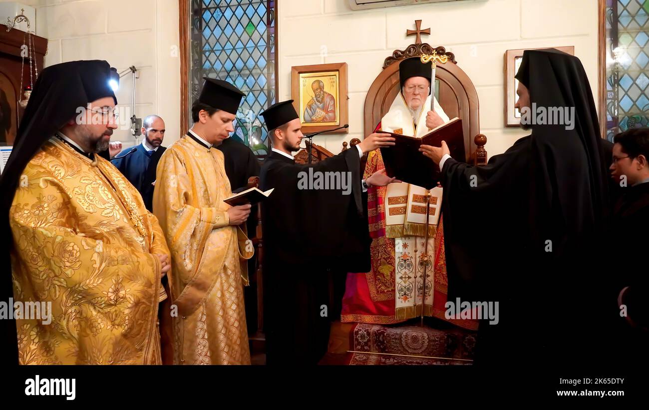 Izmir, Turkey, Turkey. 10th Oct, 2022. The Ecumenical Patriarch Bartholomew I of Constantinople has visited Hagia Fotini Church in Izmir, Turkey upon the invitation of Izmir Metropolitan Bartholomew Samaras. Bartholomew I officiated at the church's Sunday mass and blessed the crowded community, which included people from Greece, Turkey, Russia, and Romania. Bartholomew I is the spiritual leader of the Eastern Orthodox Christians worldwide. Since November 2, 1991, he has served as the 270th Archbishop of Constantinople and Ecumenical Patriarch. Also, the Greek church, which is the only one ac Stock Photo