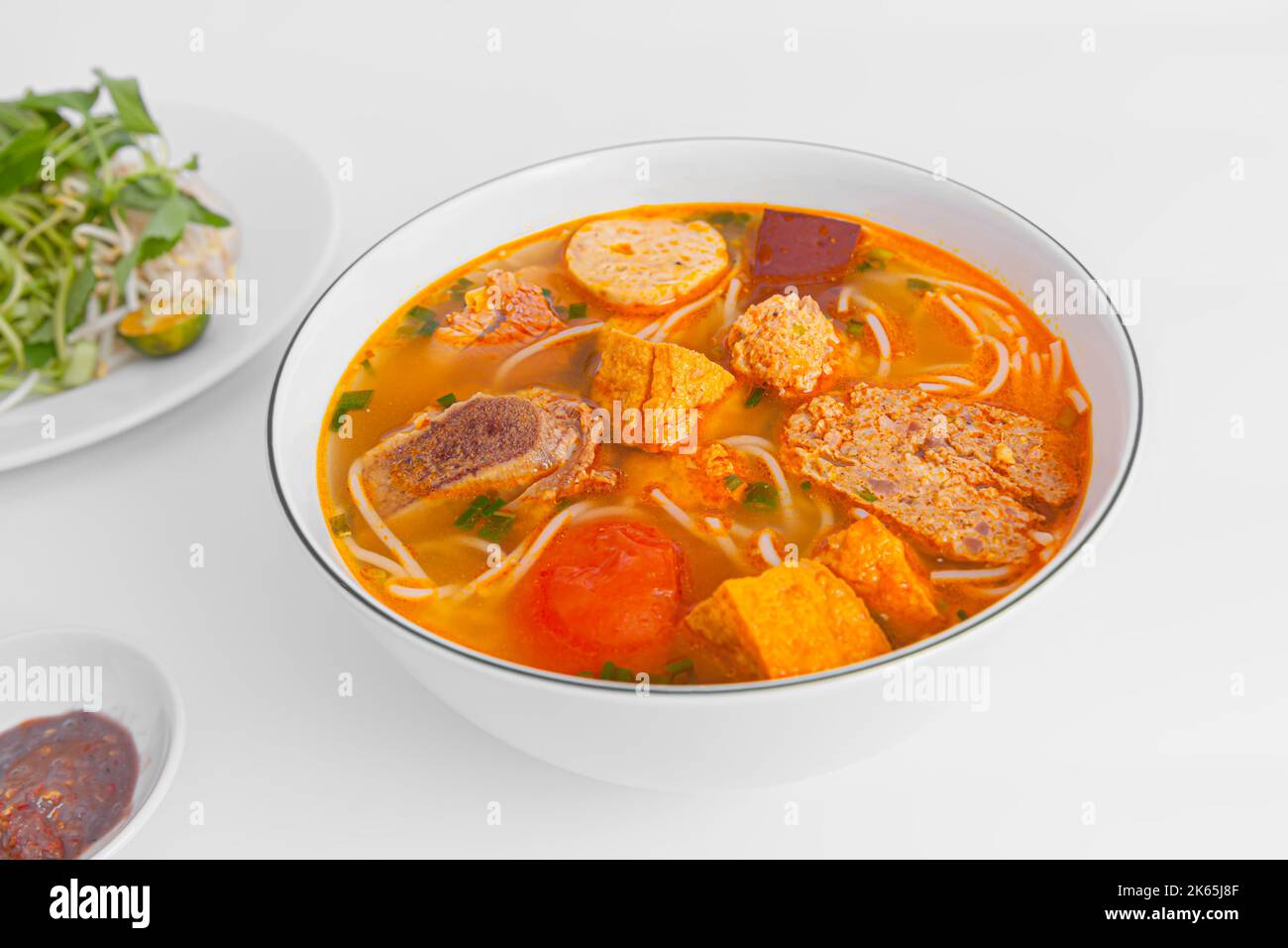 Bun Rieu Cua, Crab paste vermicelli soup with minced shrimp, tofu