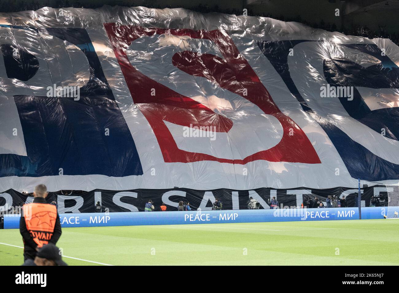  Ultras psg hi-res stock photography and images - Alamy